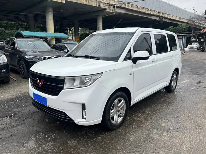 2019 Wuling Hongguang Plus MPV 1.5L Manual Comfort Ver.