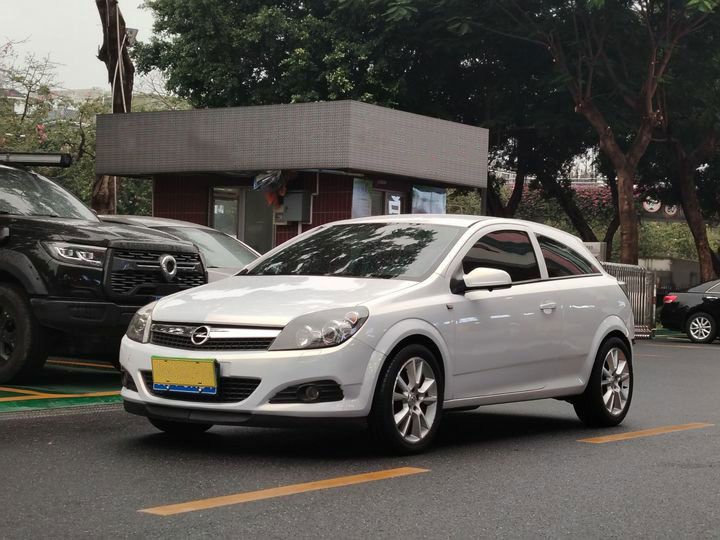 2010 Opel Astra 1.8L Automatic GTC