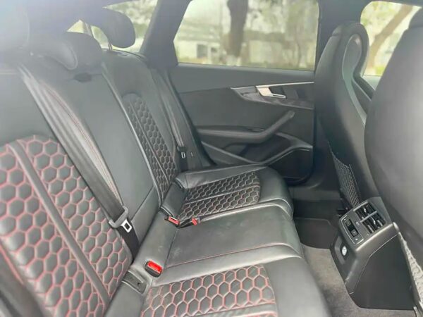 Audi RS 4