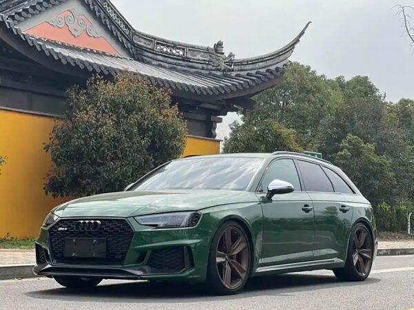 2019 Audi RS 4 with green color