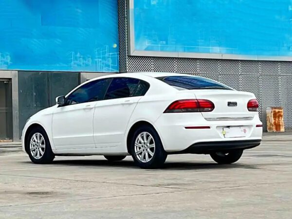 Qoros 3