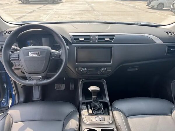 Qoros 5