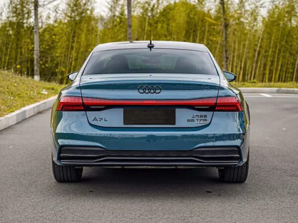 Audi A7L