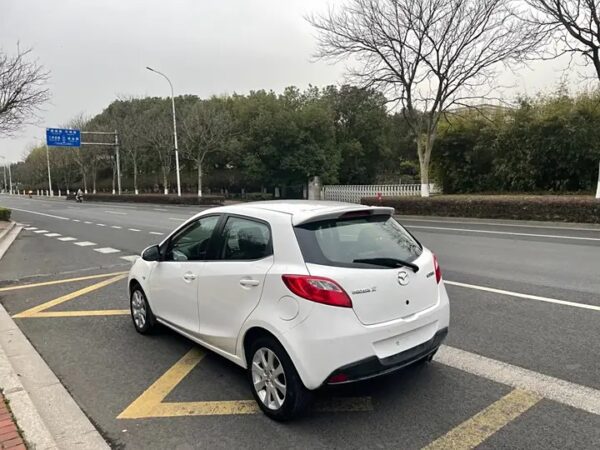 Mazda 2