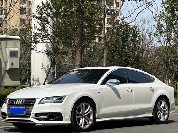 The used car 2013 Audi S7 4L TFSI Quattro with white color