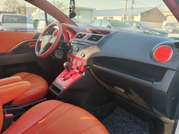 Mazda 5