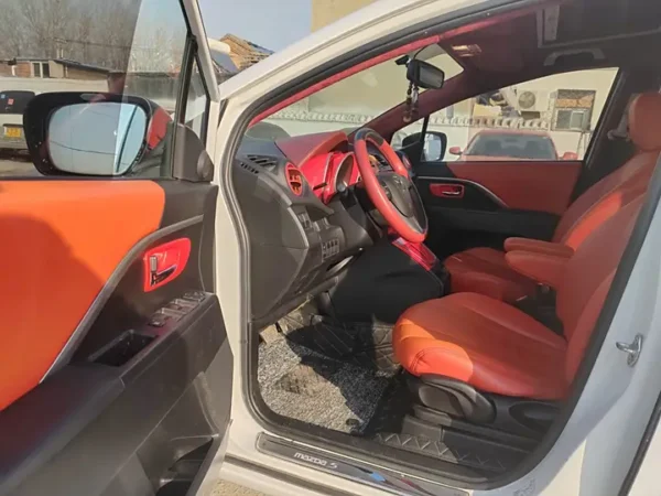 Mazda 5