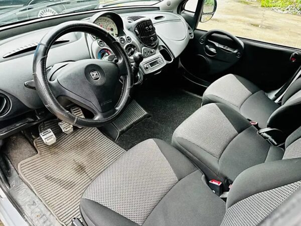 Zotye M300