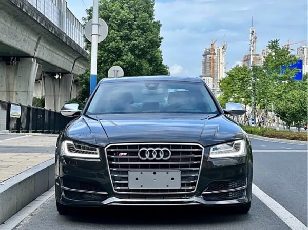 The used car 2014 Audi S8 4L TFSI Quattro with black color