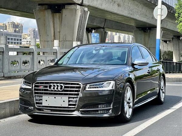 Audi S8
