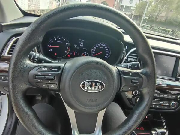 Kia Cachet