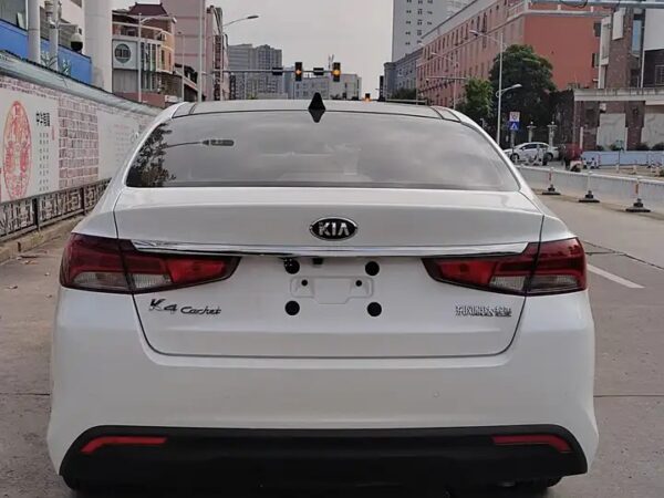 Kia Cachet