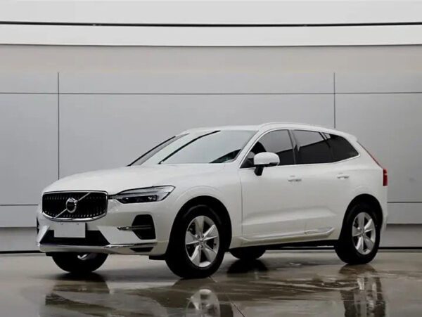 The Used car White Volvo XC60 for sale.