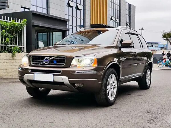 The Used car Brown Volvo XC Classic for sale.