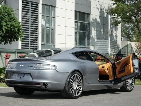 Aston Martin Rapide