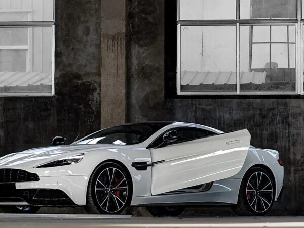 Aston Martin Vanquish