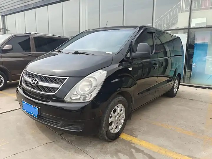 2011 Hyundai H-1 Bright wing 2.4L LUX