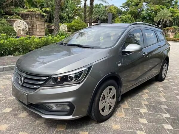 The used car BAOJUN 310W with silver color