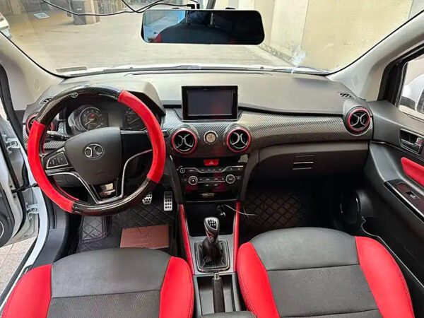 BAIC Senova X25