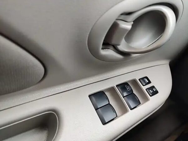 nissan march