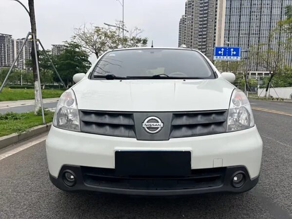 nissan livina