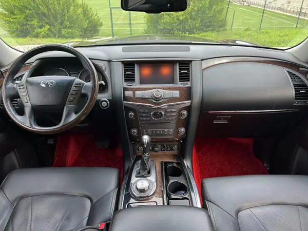 Infiniti QX80