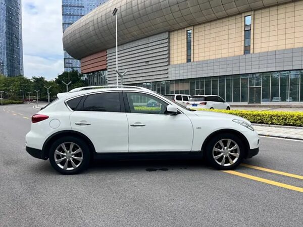 Infiniti EX