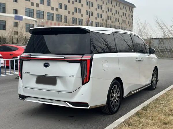 Trumpchi E9