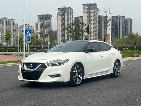 Nissan Maxima