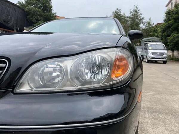 Nissan cefiro