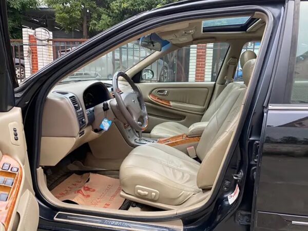 Nissan cefiro