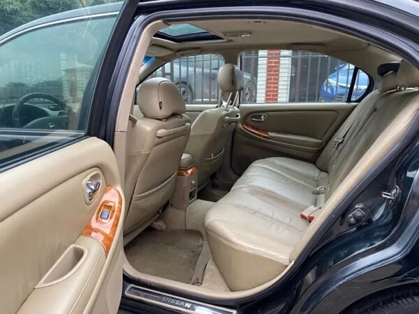 Nissan cefiro