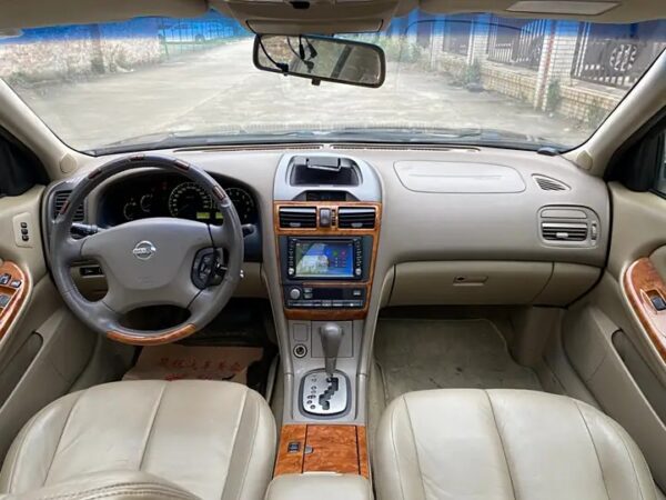 Nissan cefiro