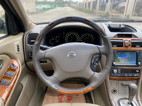 Nissan cefiro