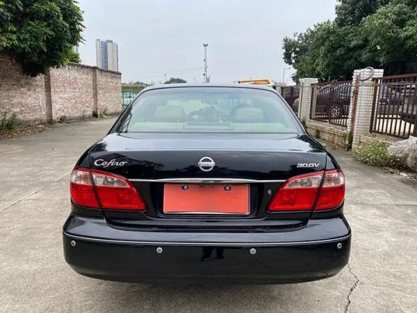 Nissan cefiro