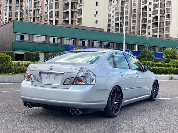 Nissan fuga