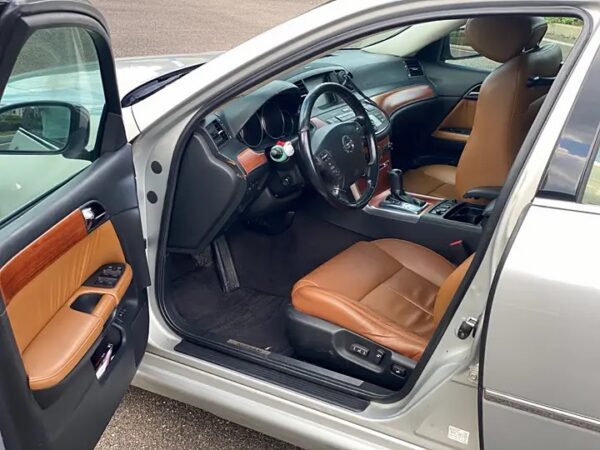 Nissan fuga