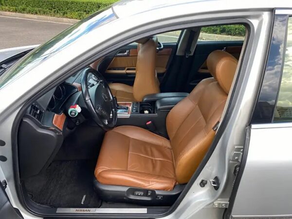 Nissan fuga