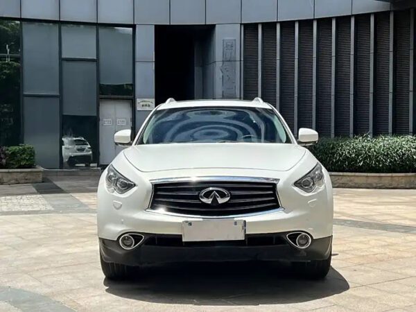 Infiniti QX70