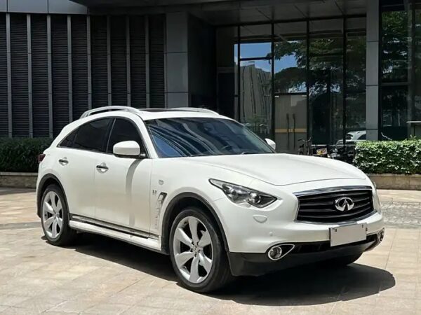 Infiniti QX70