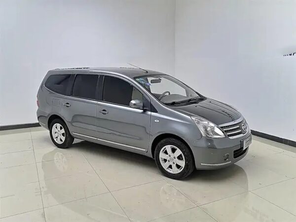 Nissan Livina Geniss