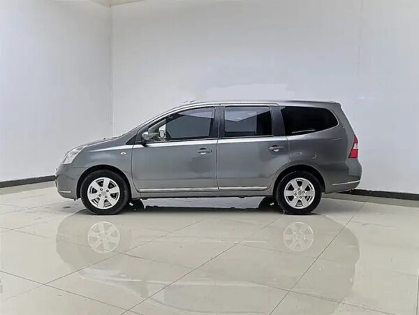 Nissan Livina Geniss