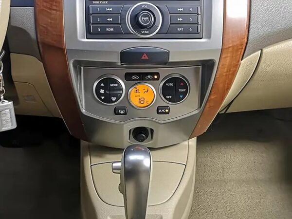 Nissan Livina Geniss