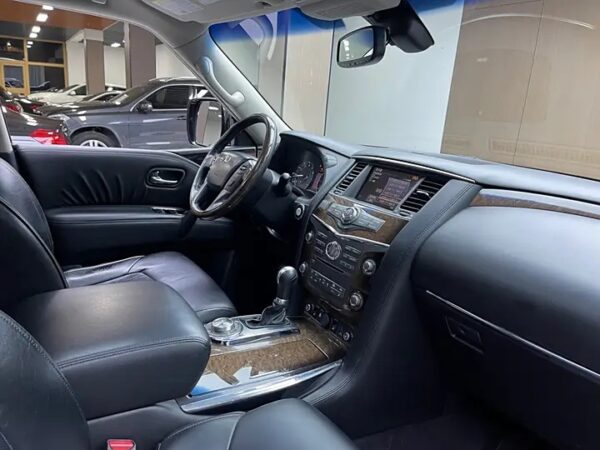 Infiniti QX56