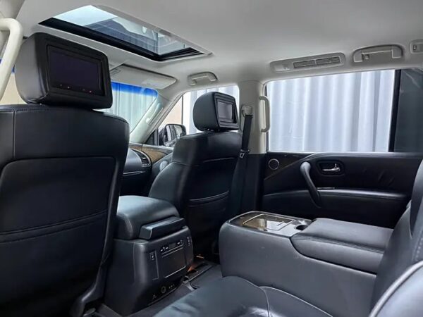 Infiniti QX56
