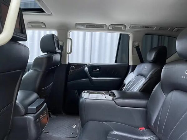 Infiniti QX56