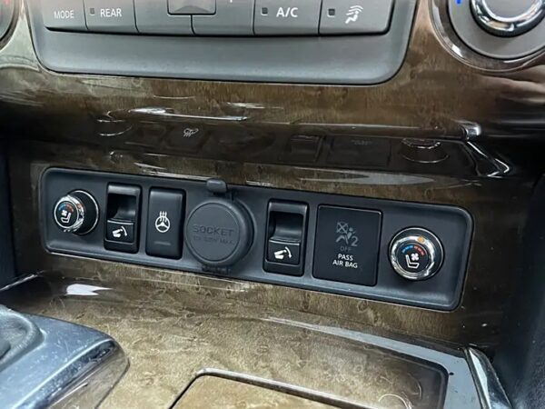 Infiniti QX56