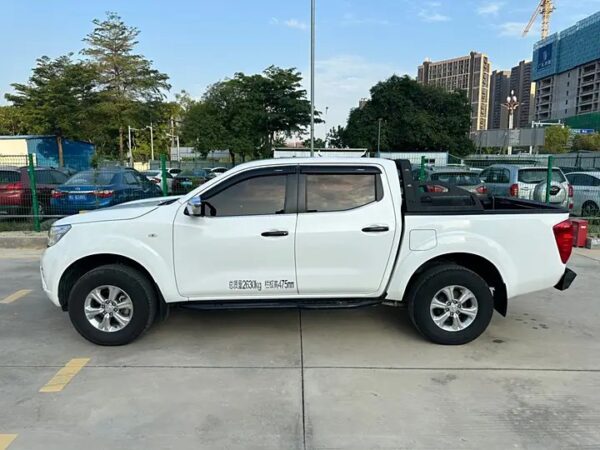 nissan navara
