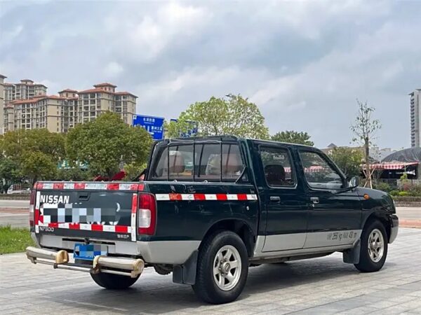 Nissan D22