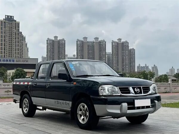 Nissan D22